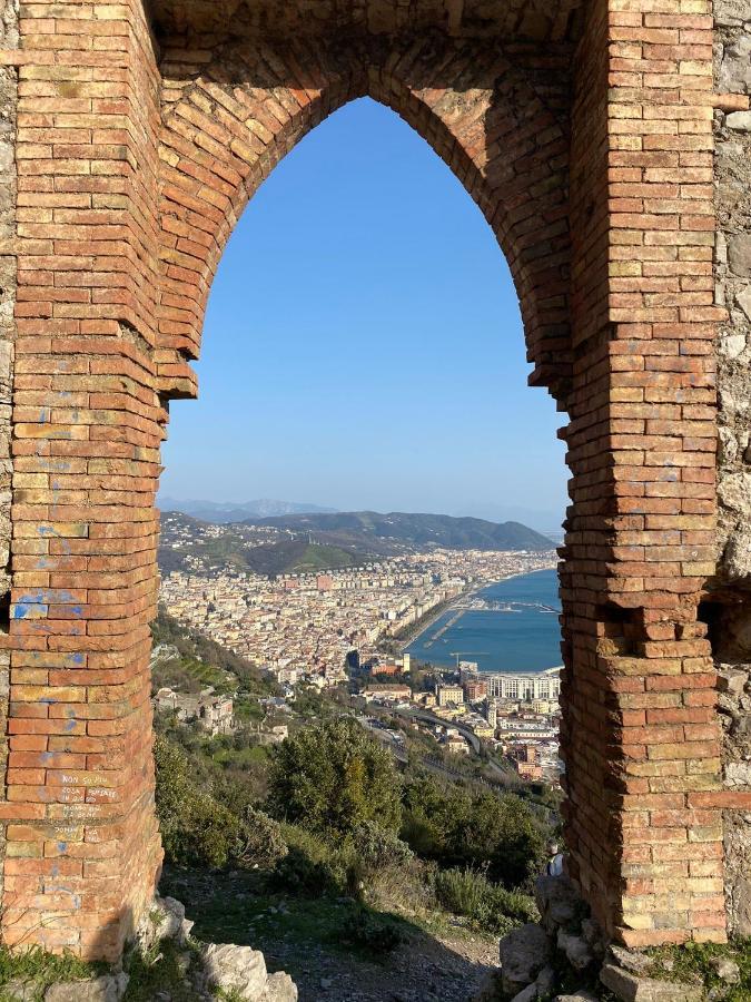 Salerno Centraal Buitenkant foto
