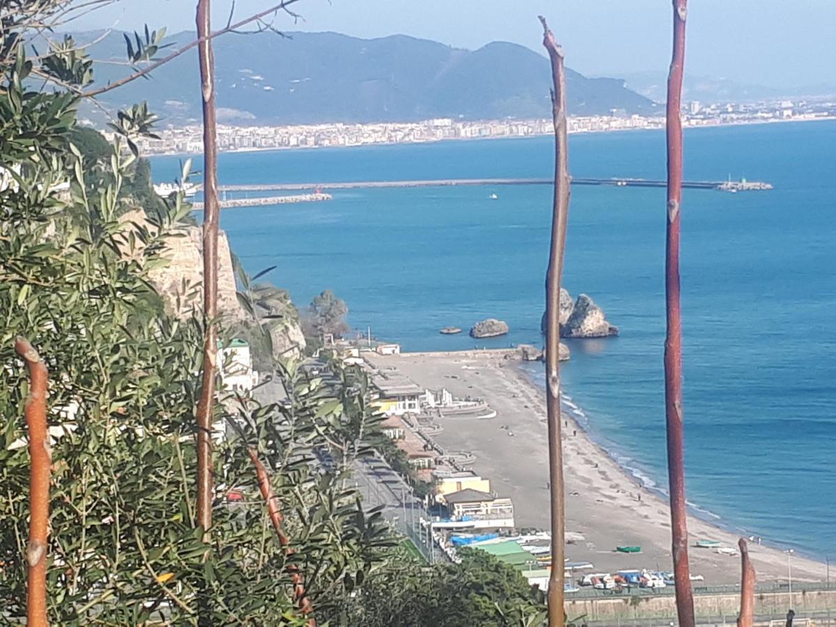 Salerno Centraal Buitenkant foto