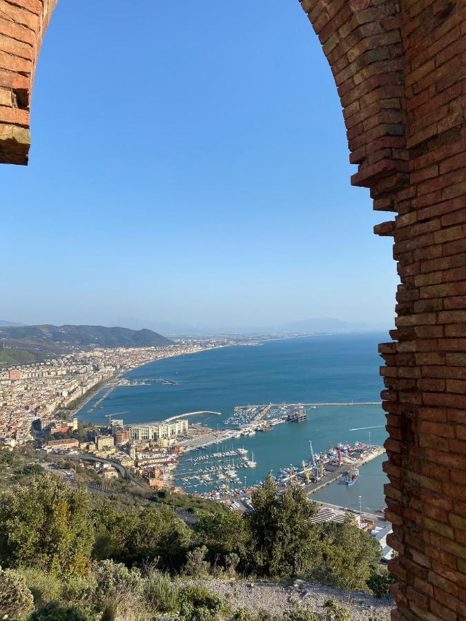 Salerno Centraal Buitenkant foto