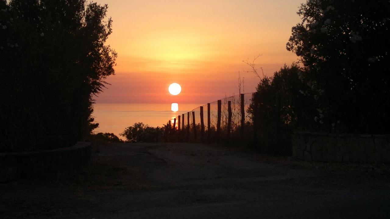 Salerno Centraal Buitenkant foto