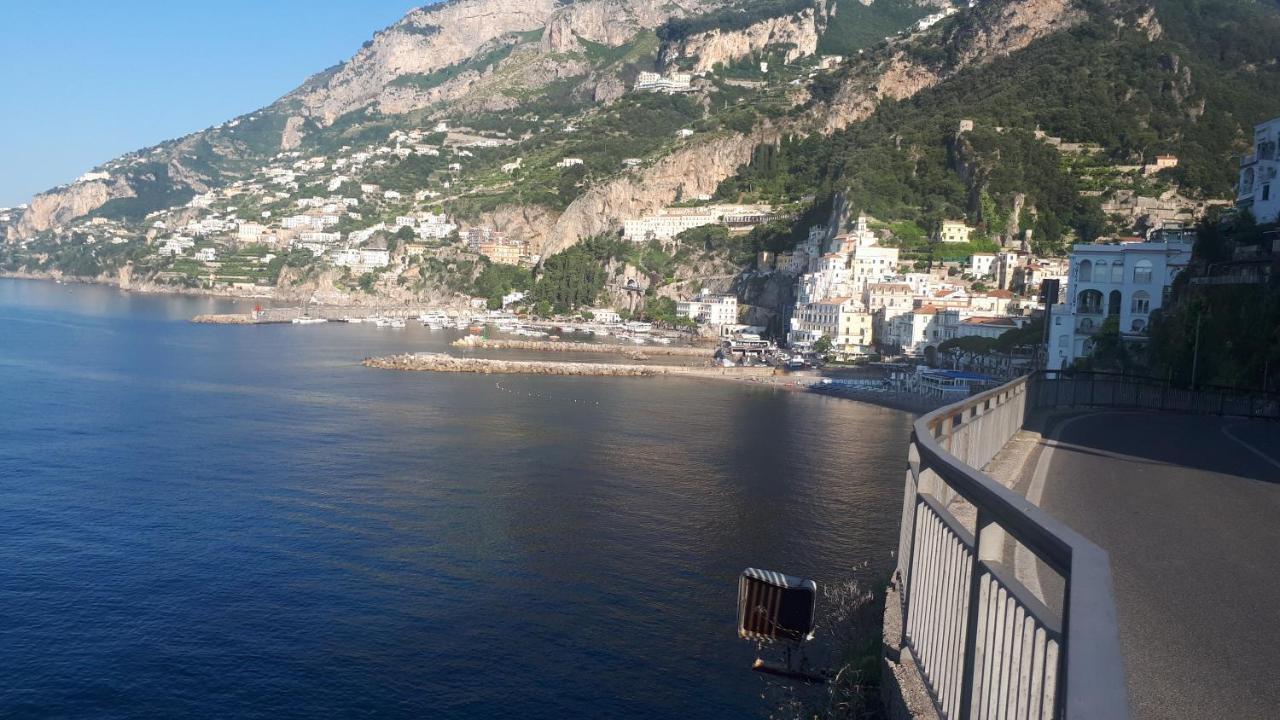Salerno Centraal Buitenkant foto